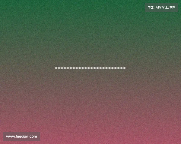 方案一（热血激昂）：指尖跃动烽火，键鼠谱写荣光方案二（诗意凝练）：十年热血淬锋芒，无声处听惊雷